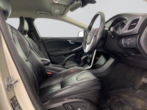 Volvo V40 D3 Momentum Geartronic - Image 15