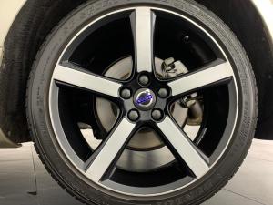 Volvo V40 D3 Momentum Geartronic - Image 18