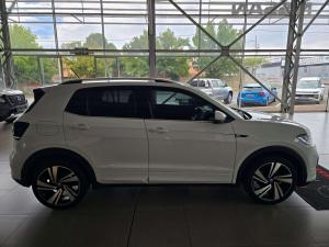 Volkswagen T-CROSS 1.5 TSI R-LINE DSG - Image 6