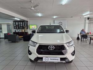 Toyota Hilux 2.4 GD-6 Raider 4X4 automaticD/C - Image 3