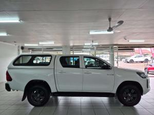 Toyota Hilux 2.4 GD-6 Raider 4X4 automaticD/C - Image 4