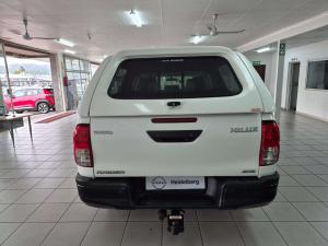 Toyota Hilux 2.4 GD-6 Raider 4X4 automaticD/C - Image 5