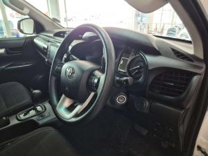 Toyota Hilux 2.4 GD-6 Raider 4X4 automaticD/C - Image 7