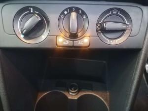 Volkswagen Polo Vivo 1.4 Comfortline - Image 16