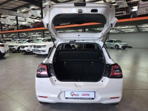 Suzuki Swift 1.2 GL - Image 10