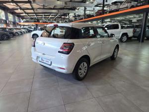 Suzuki Swift 1.2 GL - Image 6