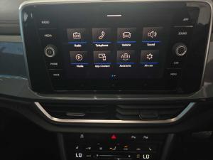 Volkswagen T-Roc 2.0TSI 140kW 4Motion Design - Image 11