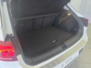 Volkswagen T-Roc 2.0TSI 140kW 4Motion Design - Image 15
