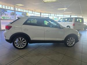 Volkswagen T-Roc 2.0TSI 140kW 4Motion Design - Image 6
