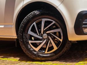 Volkswagen Transporter 2.0BiTDI Kombi SWB Trendline Plus 4Motion - Image 2