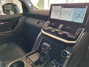 Toyota Land Cruiser 300 3.3D GR-Sport - Image 9