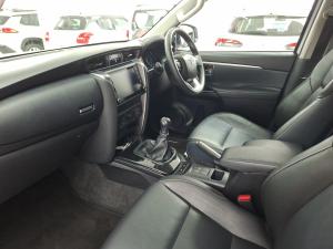 Toyota Fortuner 2.4GD-6 manual - Image 7