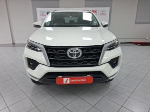 Toyota Fortuner 2.4GD-6 manual - Image 4