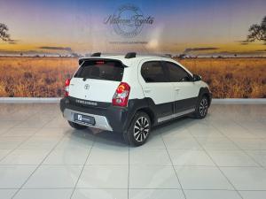 Toyota Etios Cross 1.5 Xs - Image 2