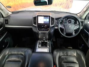 Toyota Land Cruiser 200 4.5D-4D V8 VX - Image 6
