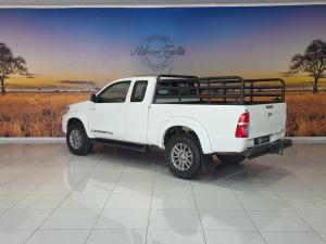 Toyota Hilux 3.0D-4D Xtra cab 4x4 Raider Legend 45 - Image 9