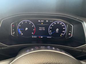 Volkswagen T-Roc 2.0TSI 4Motion R-Line - Image 11