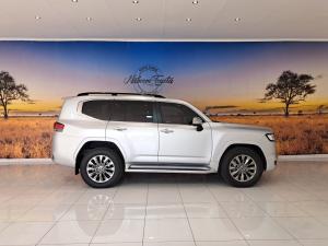Toyota Land Cruiser 300 3.5T ZX - Image 3