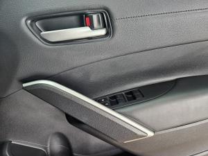 Toyota Corolla Cross 1.8 Hybrid XS - Image 18