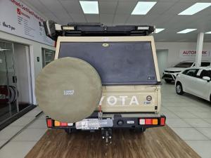 Toyota Land Cruiser 79 4.5D-4D V8 double cab LX 70th Anniversary - Image 5