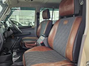 Toyota Land Cruiser 79 4.5D-4D V8 double cab LX 70th Anniversary - Image 14