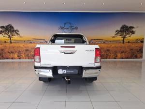 Toyota Hilux 2.4GD-6 double cab Raider manual - Image 5