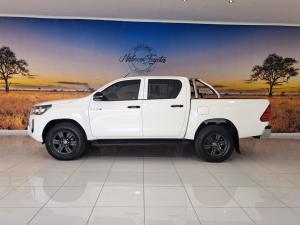 Toyota Hilux 2.4GD-6 double cab Raider manual - Image 10