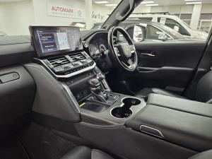 Toyota Land Cruiser 300 3.3D GR-Sport - Image 7