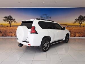 Toyota Land Cruiser Prado 2.8GD VX-L - Image 2