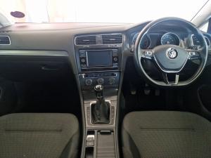 Volkswagen Golf 1.0TSI Comfortline - Image 6