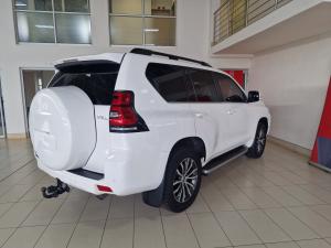 Toyota Land Cruiser Prado 2.8GD VX-L - Image 2