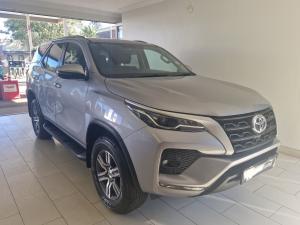 Toyota Fortuner 2.4GD-6 manual - Image 1