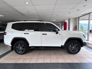 Toyota Land Cruiser 300 3.3D GR-Sport - Image 3