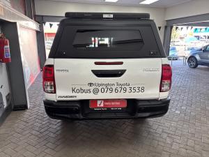 Toyota Hilux 2.4GD-6 double cab Raider manual - Image 5
