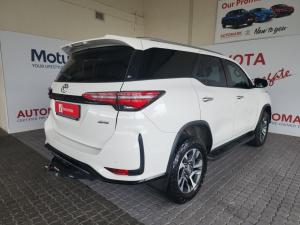 Toyota Fortuner 2.8GD-6 4x4 - Image 2