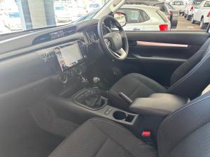 Toyota Hilux 2.4GD-6 Xtra cab Raider manual - Image 7