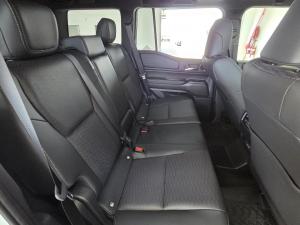 Toyota Land Cruiser Prado 2.8GD VX-L - Image 18