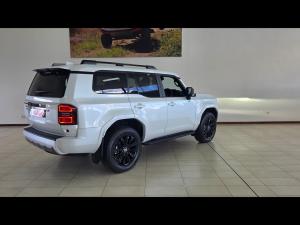 Toyota Land Cruiser Prado 2.8GD VX-L - Image 2