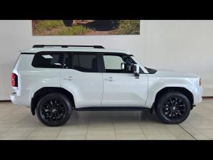 Toyota Land Cruiser Prado 2.8GD VX-L - Image 3