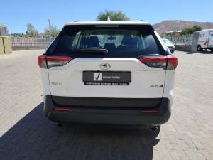 Toyota RAV4 2.0 GX auto - Image 5