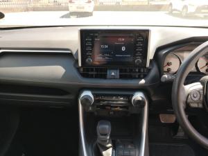 Toyota RAV4 2.0 GX auto - Image 15
