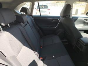 Toyota RAV4 2.0 GX auto - Image 18