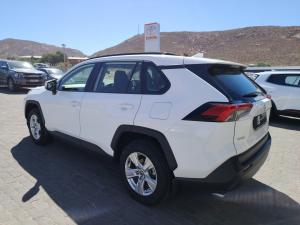 Toyota RAV4 2.0 GX auto - Image 21