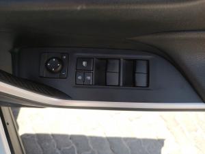 Toyota RAV4 2.0 GX auto - Image 25