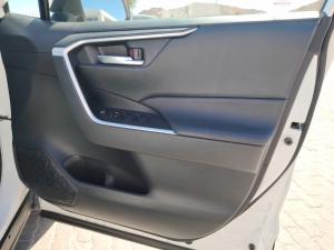 Toyota RAV4 2.0 GX auto - Image 26