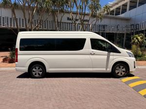 Toyota Quantum 2.8 SLWB bus 14-seater GL auto - Image 3