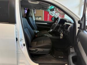 Toyota Hilux 2.8GD-6 double cab Raider auto - Image 8