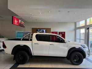 Toyota Hilux 2.8GD-6 double cab Raider auto - Image 3
