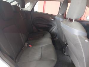 Toyota Starlet 1.5 XR manual - Image 11