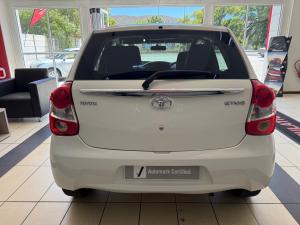 Toyota Etios hatch 1.5 Sprint - Image 5